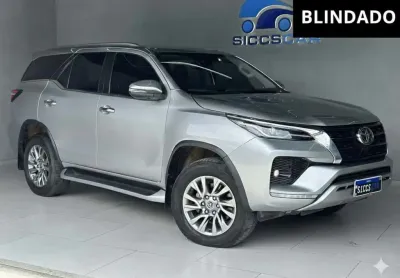 TOYOTA HILUX SW4 SRX 4x4 2.8 TDI 16V Dies. Aut.