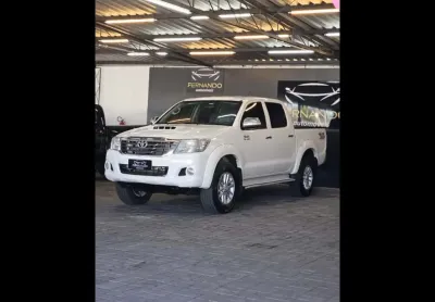 Toyota hilux cd srv d4-d 4x4 3.0  tdi dies 2013 diesel