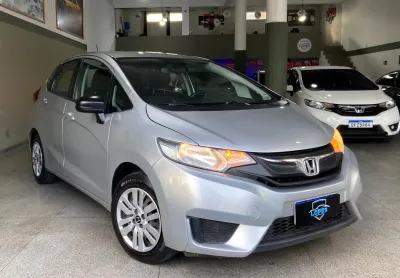 Honda fit dx ano 2015
