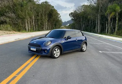 Mini cooper one 1.2 turbo 2015 revisado muito bem cuidado doc pago