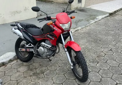 Honda falcon nx-400 documento pago, pneus novos, boa de motor
