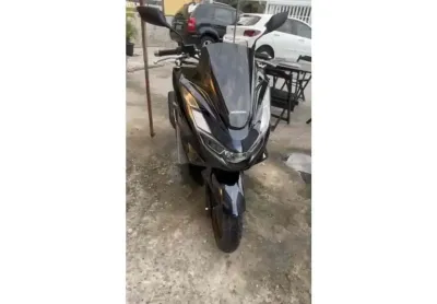 Honda pcx dlx 2025