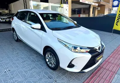 Toyota yaris xs 1.5 flex com 6 mil km automatico - branca - 2024/2024
