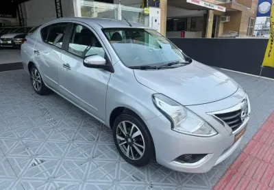 Nissan versa unique 1.6 flexstart  aut.  - prata - 2017/2018