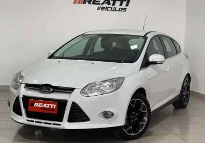 Ford focus hatch titanium  at 2.0  2015