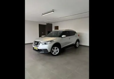 Nissan kicks s cvt 2018
