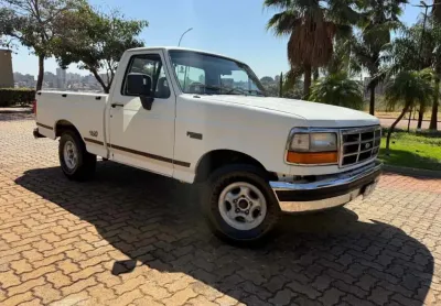 Ford f-1000 2.5 xlt 4x2 cs 8v turbo diesel 2p manual