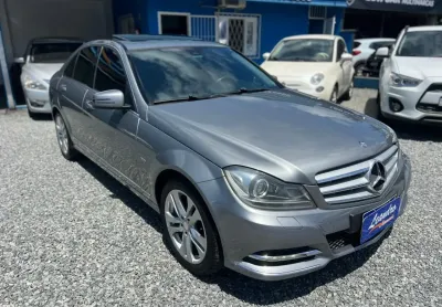 Mercedes-benz c200 cgi com teto solar