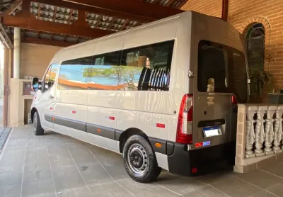 Renault master executive 16 lugares 21/22 prata - seminovo