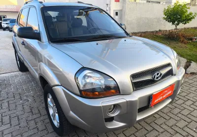 Tucson 2.0 autom. baixa km