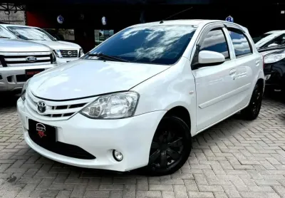 Toyota etios hb x 2016