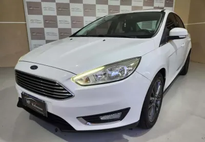 Ford focus 2.0 titanium plus sedan 16v flex 4p powershift 2017