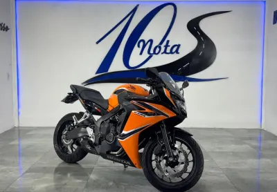 Moto impecável, baixo km