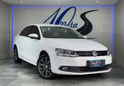 Volkswagen jetta 2013 2.0 comfortline 120cv flex 4p tiptronic