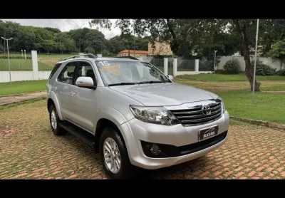 TOYOTA Hilux SW4 2.7 16V 4P SR FLEX AUTOMÁTICO