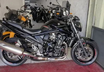 Suzuki bandit n 650 2014  impecavel com apenas 60.000km