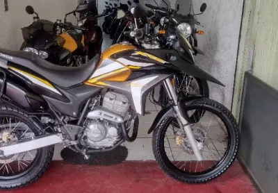 Honda xre 300 2011  impecavel com apenas 70.000km