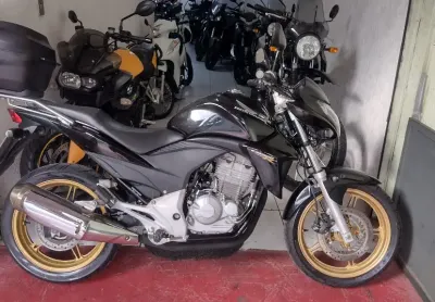 Honda cb 300r flex em otimo estado