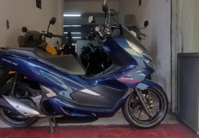 Honda pcx 150 cbs em otimo estado de  com apenas 19.000km