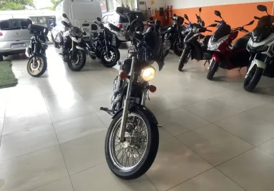 Honda VT 600C Shadow 600 – Ano 2003 | Clássica, robusta e cheia de estilo