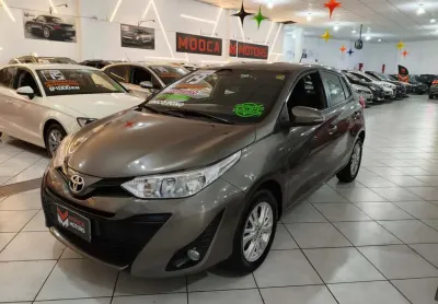 Toyota yaris flex automático