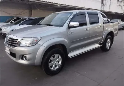 Toyota hilux cd4x2 srv 2015