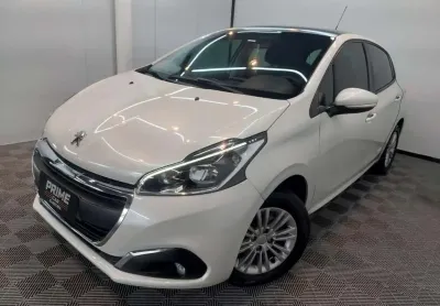 Peugeot 208 allure at 2017