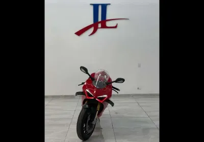 Ducati panigale v4 s 2022