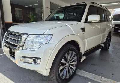 Mitsubishi pajero full gasolina automático