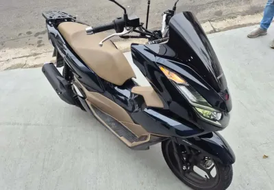 Honda pcx 160  gasolina automático