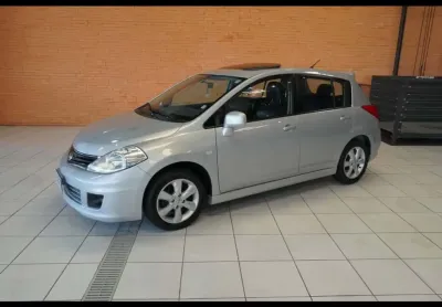Nissan tiida 18sl flex 2013 automático com teto