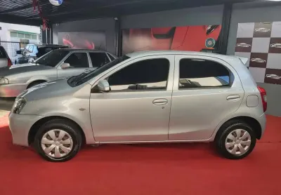 Toyota etios etios 1.3 x  flex   mec. 16v