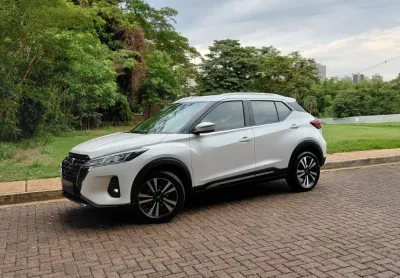 Kicks adavance 1.6 flex 