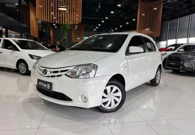 Toyota etios 1.5 xs automático