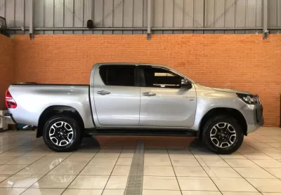 Hilux impecável 2017 flex no gnv 