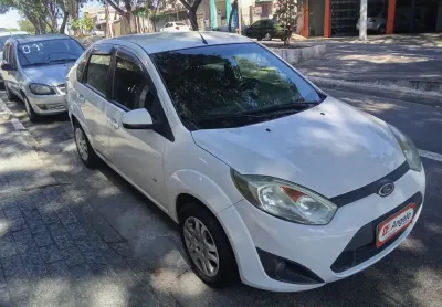 Ford fiesta sedan 1.6 8v se flex 4p 2014.