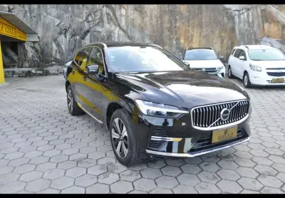 Volvo XC60 2.0 T8 PLUS AWD Híbrido  - Preta - 2022/2023
