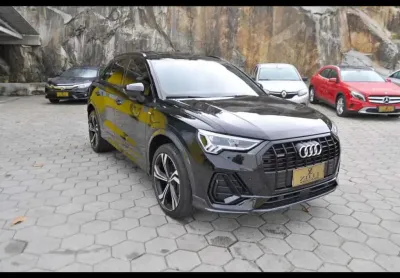 Audi q3 sportback performance black 2.0 tfsi quattro at  - preta - 2023/2024
