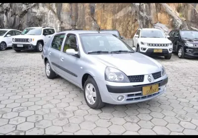 Renault clio sedan privilege 1.0 mt  - prata - 2005/2006