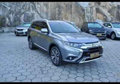 Mitsubishi outlander hpe-s 3.0 v6 4x4 at  - cinza - 2018/2019