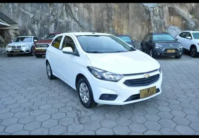 Chevrolet onix lt 1.0 mt  - branca - 2016/2017