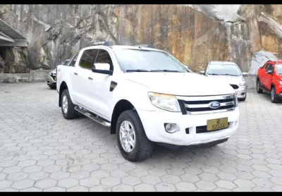 Ford ranger xlt 3.2 cd 4x4 at   - branca - 2013/2014