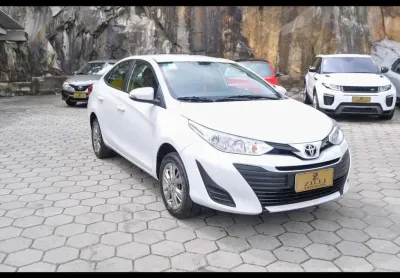 Toyota yaris sedan xl plus connect 1.5 cvt - branca - 2021/2022