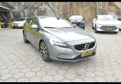 Volvo v40 2.0 turbo t4 momentum at  - cinza - 2019/2019