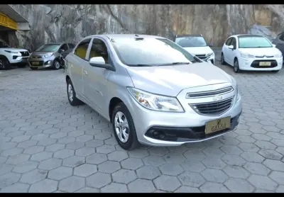 Chevrolet Prisma LT 1.0 MT  - Prata - 2013/2013