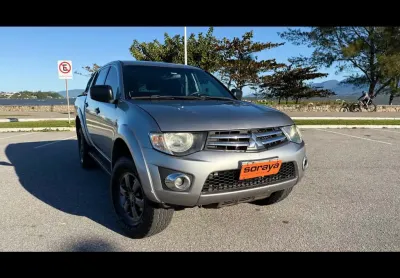 Mitsubishi l200 triton l200 tri.hls chrome ed. 2.4 cd flex mec.  - prata - 2015/2016