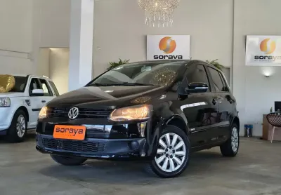 Volkswagen Fox 1.0 Mi Total Flex 8V 5p - Preta - 2014/2014
