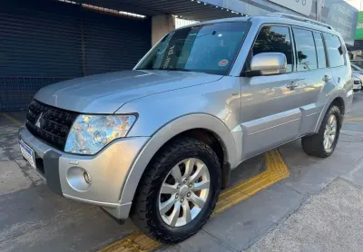 Mitsubishi pajero full hpe  3.2 diesel 4x4  automatico 2010/2011 completa de 7 lugares com teto  nov