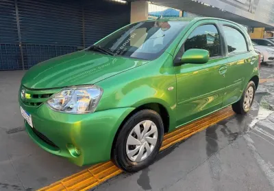 Toyota etios xs 1.3 flex manual 2013/2013 completo revisado novissimo lacradinho