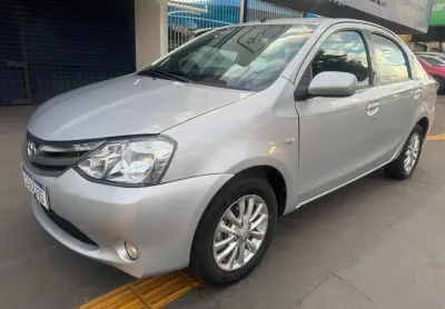 Toyota etios sedan  xls  1.5 flex manual  2012/2013 completo revisado penus novos 